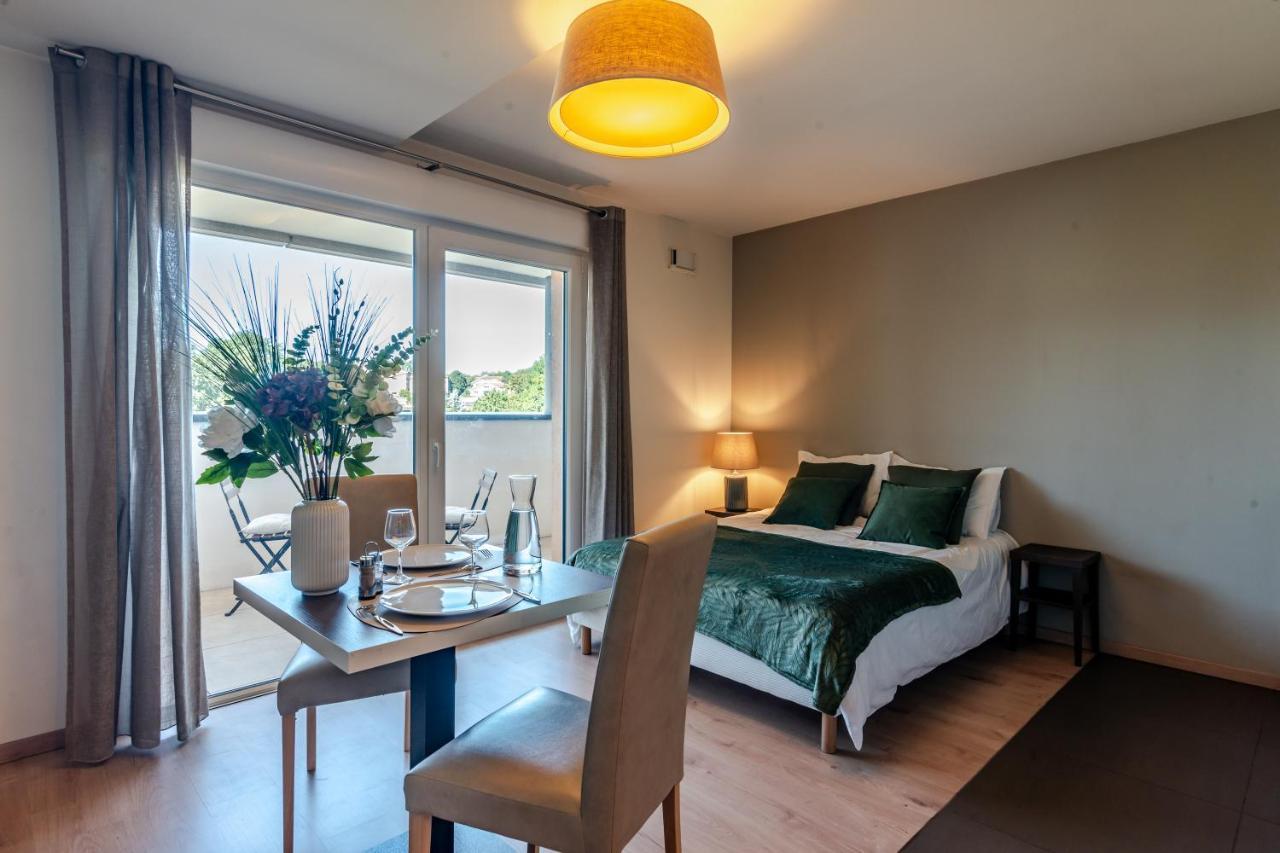 Ovelia Seynod - Les Balcons D'Annecy Apartment Bagian luar foto